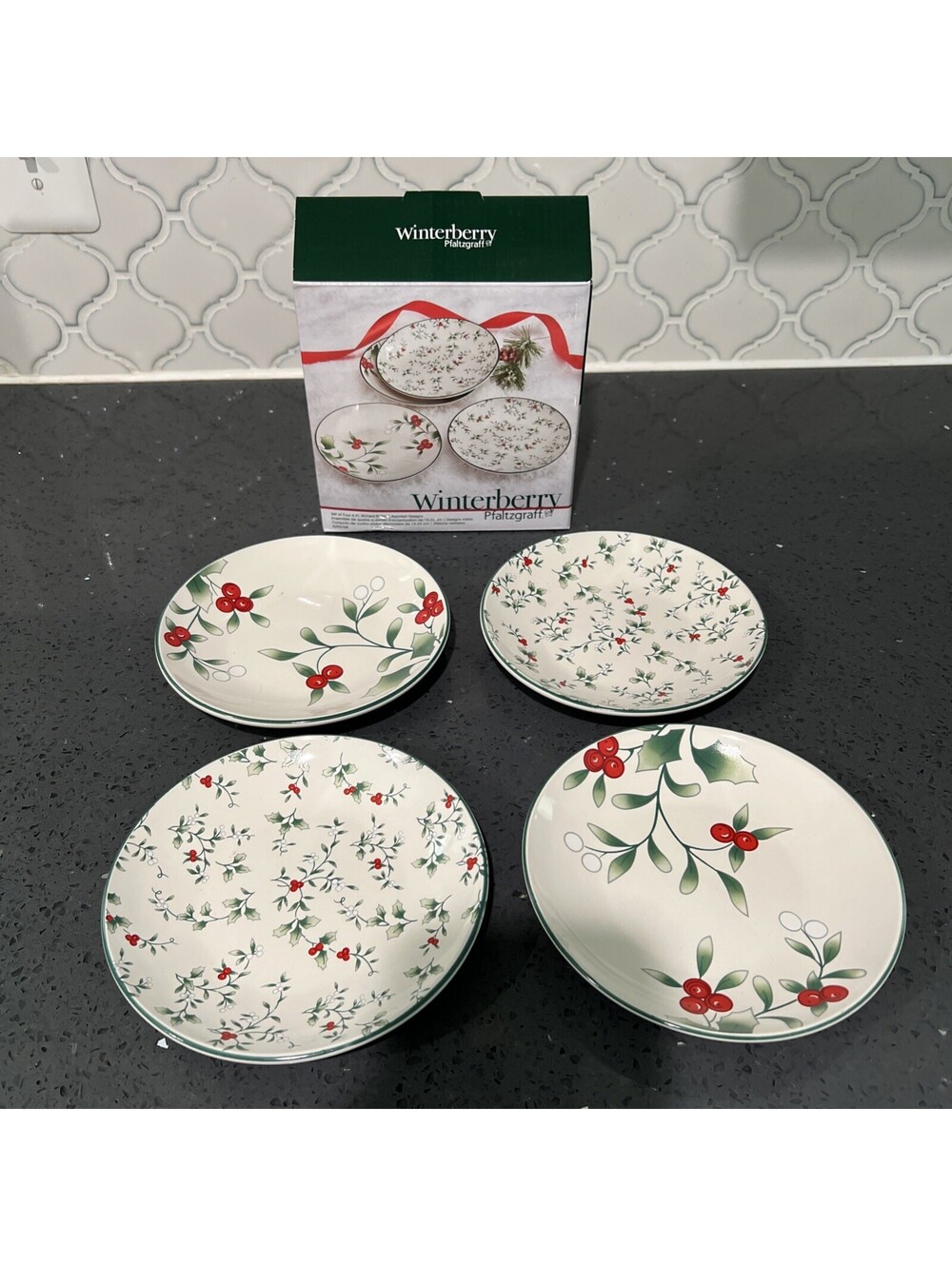 Pfaltzgraff Winterberry 6” Accent Plates